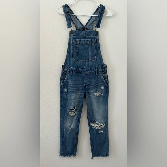 Abercrombie & Fitch Distressed Denim Overalls Raw Hem Boho Comfy Country Size XS - Picture 1 of 11